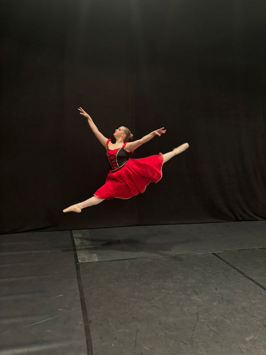 Copélia-Kleid für die Variation – Handarbeit