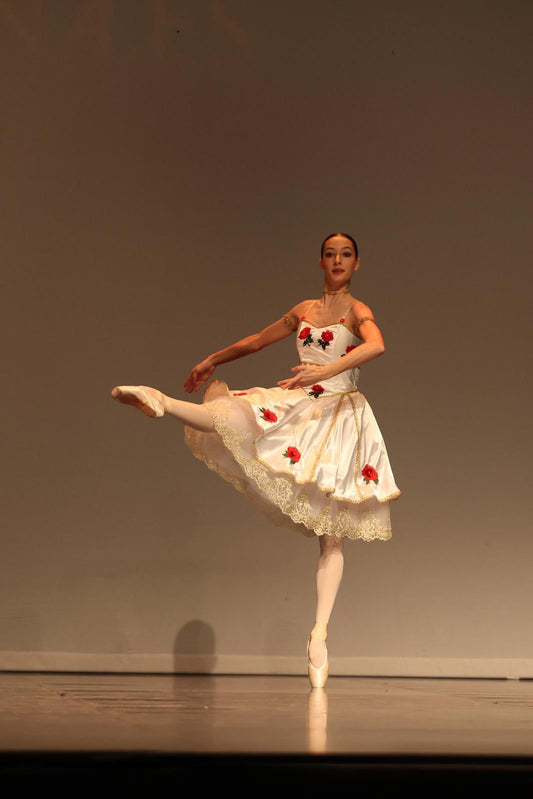 Flora-Variation – handgefertigtes Bühnenkleid