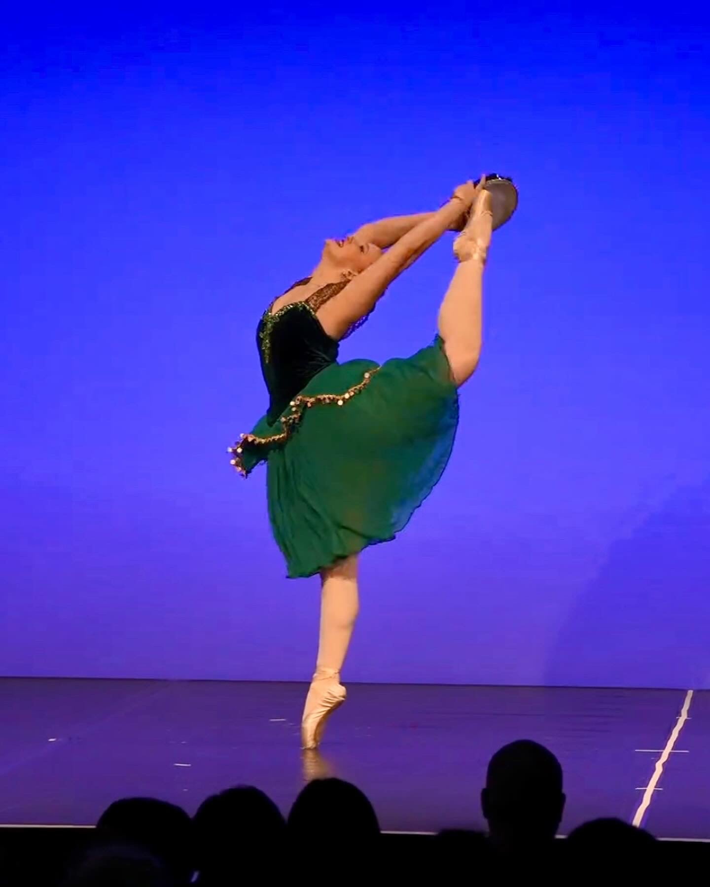 Esmeralda-Variation – handgefertigtes Kostüm