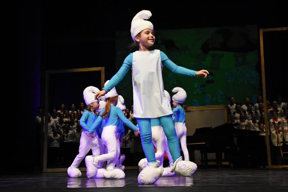 Komplette Kostümgestaltung für Bühnenproduktionen